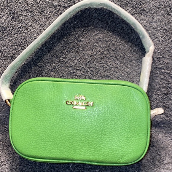 Coach Handbags - NWT Coach Jamie Wristlet